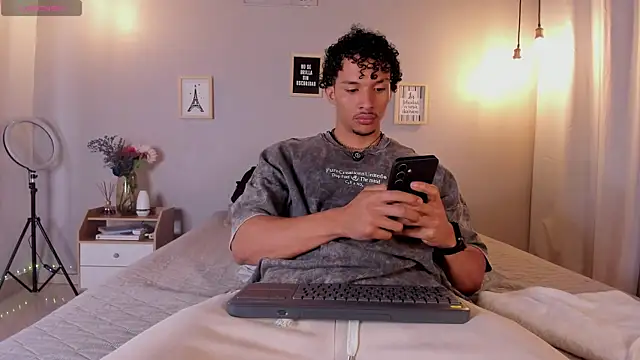 dominik drake online show from May 8, 2026, 12:43 pm