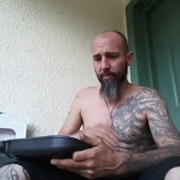 tainted95 online show from April 23, 2026, 7:49 pm