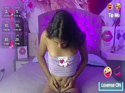 Renata Valentina online show from May 3, 2026, 11:27 am