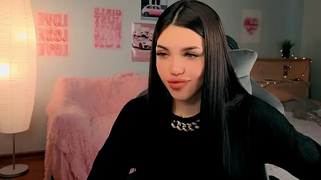 molly rettyy online show from April 19, 2026, 4:34 am