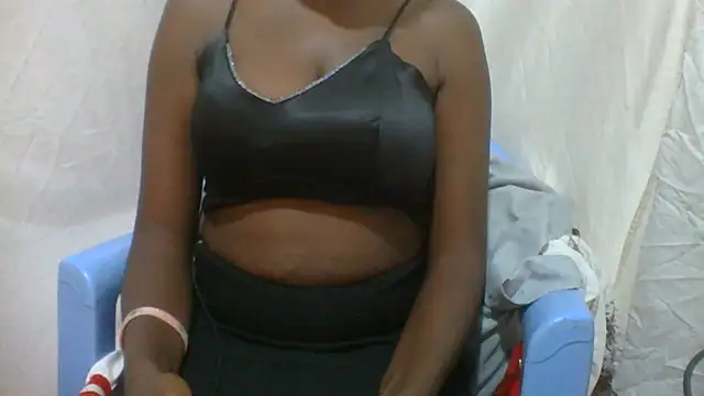 Snapshot of petite46 chatting on July 5, 2026, 4:19 am petite46 online show from July 5, 2026, 4:19 am