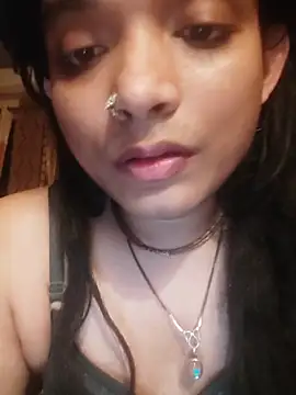 SweetTsAngel online show from May 5, 2026, 6:05 pm