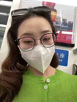 Snapshot of meimeibuguai chatting on July 1, 2026, 11:45 am meimeibuguai online show from July 1, 2026, 11:45 am