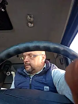 Cristo1982 online show from April 7, 2026, 5:08 am