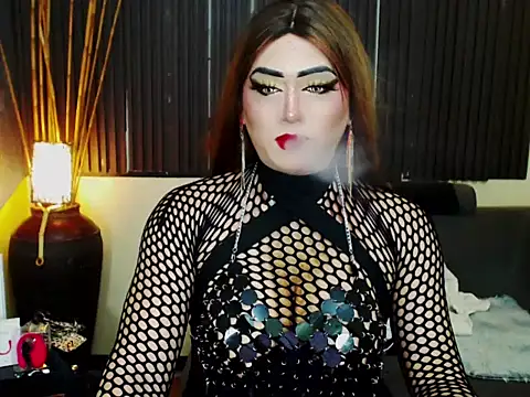 HugexMsLovelyxCock online show from May 27, 2026, 8:17 pm