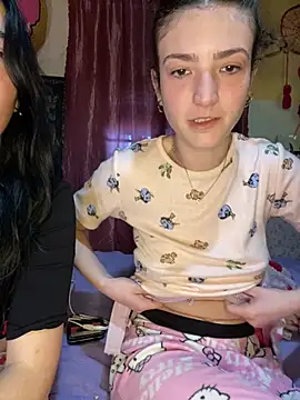 fogosaaa00 online show from April 16, 2026, 5:58 pm