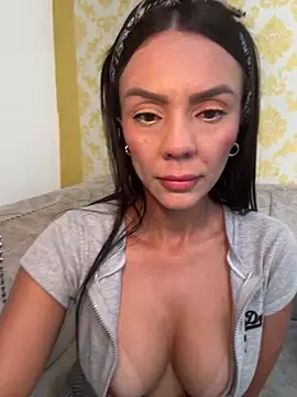 SofiParma online show from April 23, 2026, 7:16 pm