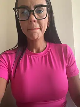 Snapshot of SofiParma chatting on June 2, 2026, 7:05 pm SofiParma online show from June 2, 2026, 7:05 pm