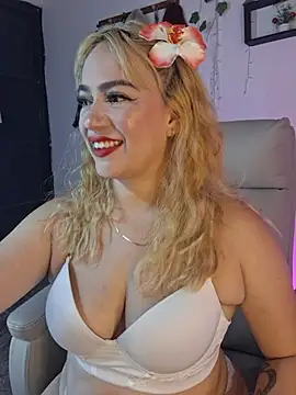 Carolina 2403 online show from June 7, 2026, 9:29 pm