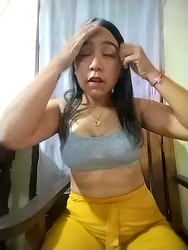 erikabella online show from April 5, 2026, 5:43 pm