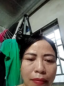 Snapshot of -Hami- chatting on May 6, 2026, 10:37 pm -Hami- online show from May 6, 2026, 10:37 pm