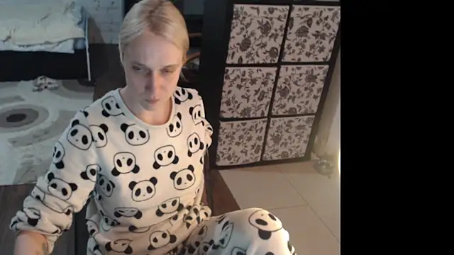 Snapshot of Sweet_hot_shrmp chatting on April 20, 2026, 3:59 pm Sweet hot shrmp online show from April 20, 2026, 3:59 pm