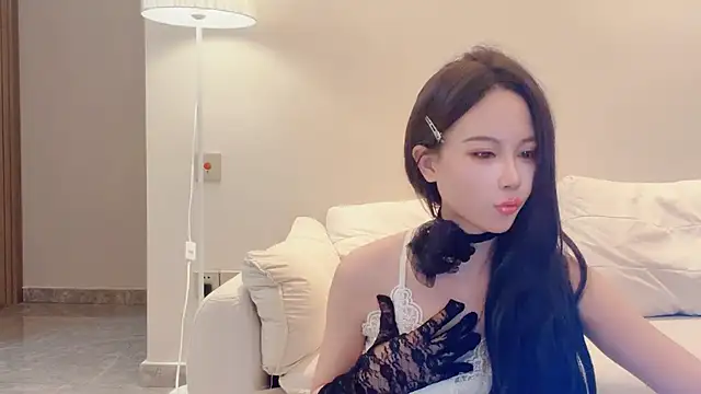 Snapshot of huxierbaby chatting on April 1, 2026, 2:25 pm huxierbaby online show from April 1, 2026, 2:25 pm