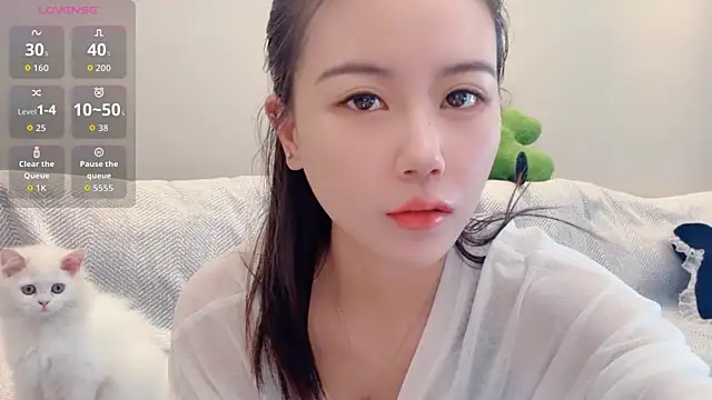Snapshot of huxierbaby chatting on May 9, 2026, 8:08 am huxierbaby online show from May 9, 2026, 8:08 am
