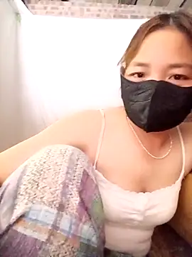 Snapshot of cat-kat chatting on April 16, 2026, 2:40 pm cat-kat online show from April 16, 2026, 2:40 pm