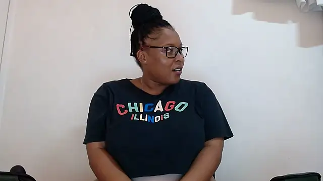 Snapshot of xxZoeyx chatting on March 13, 2025, 11:30 am xxZoeyx online show from March 13, 2025, 11:30 am