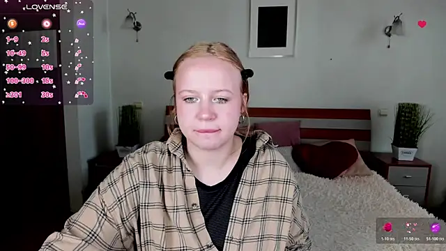 KittyCutest online show from March 30, 2026, 8:37 am