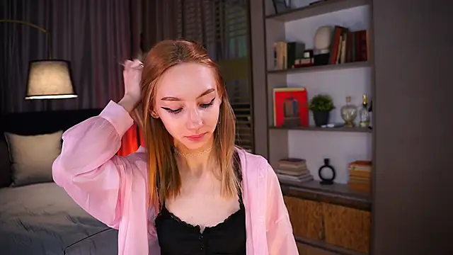 Snapshot of Melrose_ chatting on March 31, 2026, 10:10 pm Melrose online show from March 31, 2026, 10:10 pm