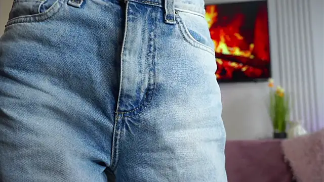 TeshaDurrell online show from April 8, 2026, 2:28 pm