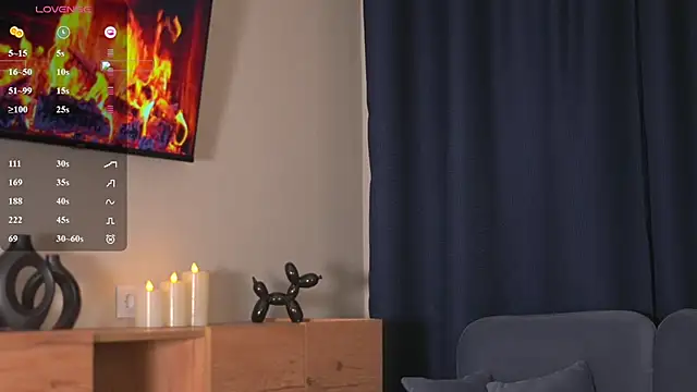 Snapshot of Anna__Jones chatting on April 24, 2026, 6:10 pm Anna Jones online show from April 24, 2026, 6:10 pm