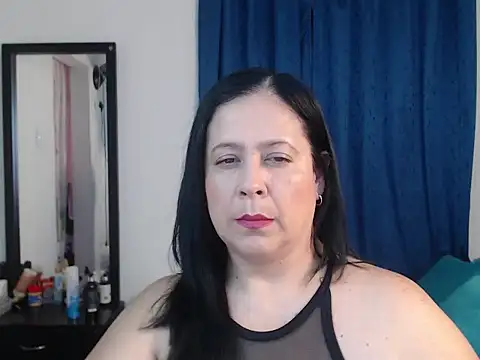 carlareyesk977 online show from April 23, 2026, 3:25 pm