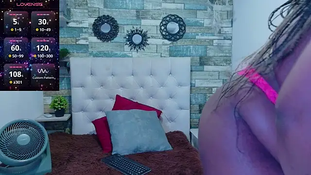 Skylernaomi online show from May 18, 2026, 1:28 pm