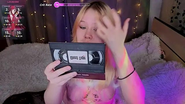 unburnedgirl online show from April 15, 2026, 2:02 pm