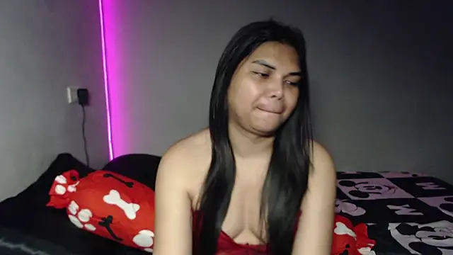 Snapshot of yourhotasiantrann chatting on April 4, 2026, 3:53 pm yourhotasiantrann online show from April 4, 2026, 3:53 pm