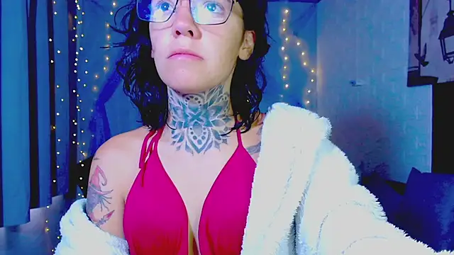 LannieGonzales online show from April 9, 2026, 12:32 pm