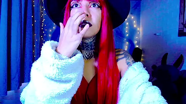 LannieGonzales online show from April 30, 2026, 1:28 pm