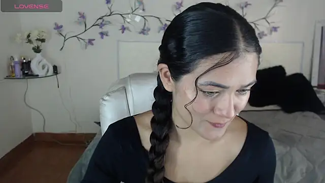 Snapshot of FreyaRouge chatting on April 4, 2026, 2:25 pm FreyaRouge online show from April 4, 2026, 2:25 pm