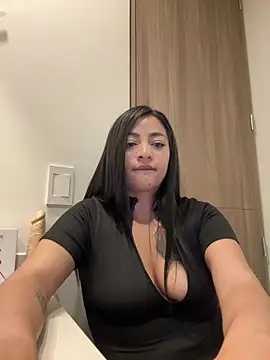 nicole bunny21 online show from April 2, 2026, 3:04 am