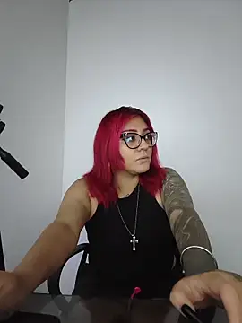 Snapshot of Violett_Sykes chatting on April 25, 2026, 4:15 am Violett Sykes online show from April 25, 2026, 4:15 am