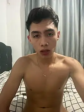 jmaxter online show from April 13, 2026, 5:13 am