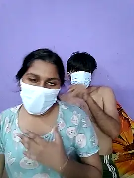 Snapshot of Jerin_Couple61 chatting on April 22, 2026, 8:28 am Jerin Couple61 online show from April 22, 2026, 8:28 am