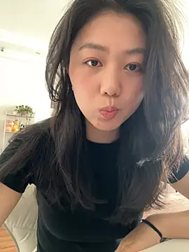 Shanshan 1267 online show from April 25, 2026, 3:53 am