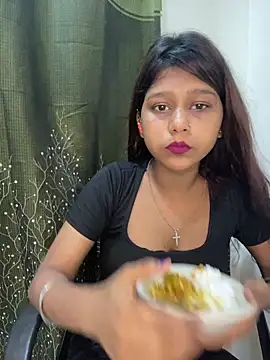 Snapshot of Cutiepie- chatting on May 15, 2026, 9:00 pm Cutiepie- online show from May 15, 2026, 9:00 pm