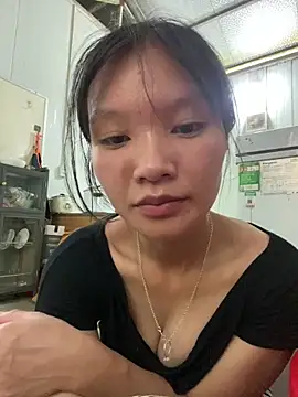 Elisa-a online show from May 19, 2026, 9:37 am