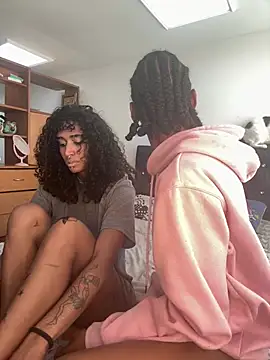 Sun lynx Love online show from May 2, 2026, 1:38 pm