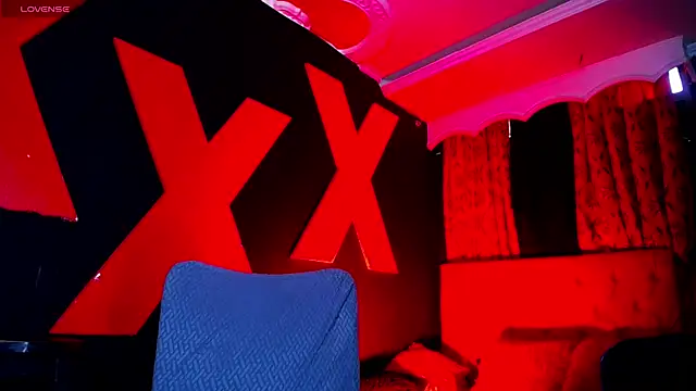 Snapshot of AlanFox1 chatting on May 4, 2026, 1:40 pm AlanFox1 online show from May 4, 2026, 1:40 pm