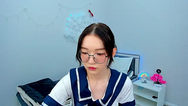 syuri sun online show from June 3, 2026, 1:36 pm
