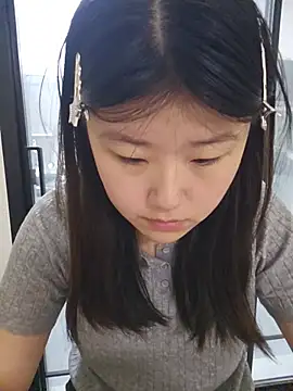 mianmian-666 online show from May 21, 2026, 4:36 pm