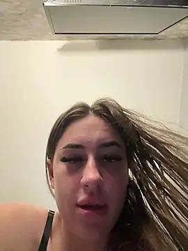 Chloewhiteex online show from April 10, 2026, 11:42 pm