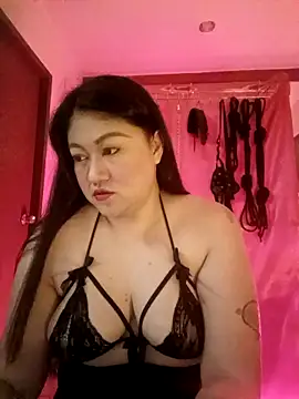 dominalisa online show from May 9, 2026, 11:48 am