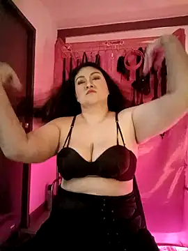 dominalisa online show from May 13, 2026, 11:18 am