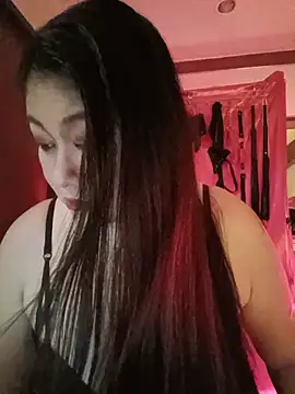 dominalisa online show from May 21, 2026, 2:24 pm