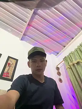 Snapshot of sebascuterouss chatting on April 28, 2026, 3:22 am sebascuterouss online show from April 28, 2026, 3:22 am