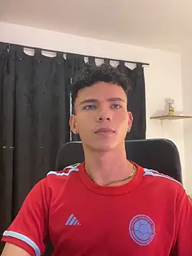 Snapshot of sebascuterouss chatting on May 11, 2026, 2:45 pm sebascuterouss online show from May 11, 2026, 2:45 pm