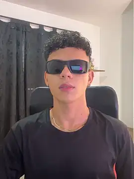 Snapshot of sebascuterouss chatting on May 12, 2026, 12:24 pm sebascuterouss online show from May 12, 2026, 12:24 pm