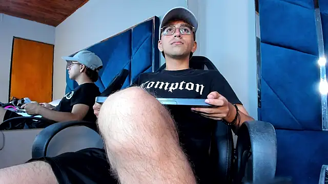 JeremySanders1  online show from April 1, 2026, 4:13 am